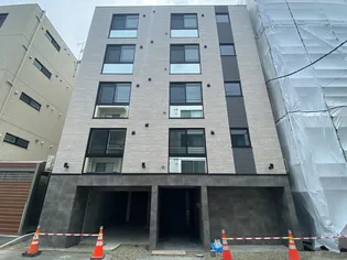 ドゥ ヴィルヌーブの画像