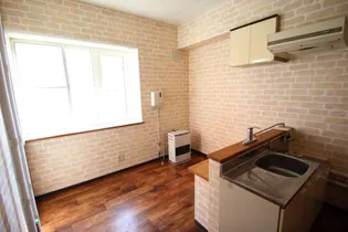 シュガーテラス【0101号室】の居間