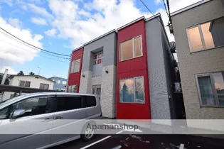 LUXURY(ラグジュアリー)【2階】の外観