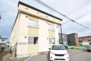 5・8コーポ神居【1階】の外観