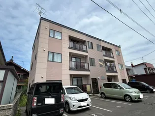 クレセント7・4【2階】の外観