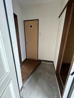 コートハウス愛宕B【111号室】の玄関