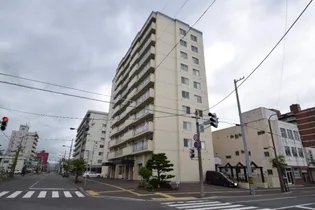 ラポール6条 603号室【6階】の外観