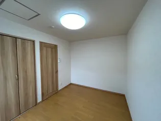 カリーナ【1階】の内装