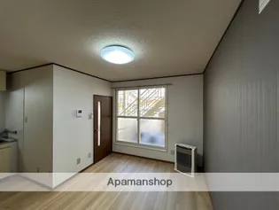 ジュネス7.3【1階】の居間