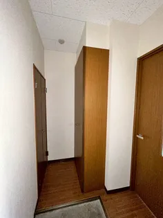 パミール【206号室】の玄関