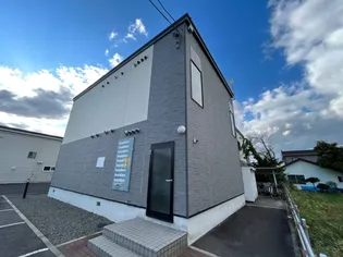 レオパレスオンフルール【106号室】の外観