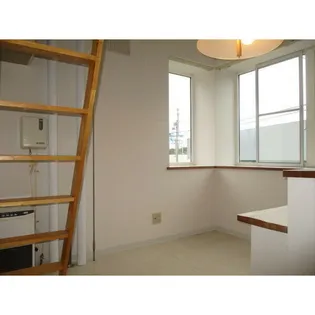 シュガーテラス【0101号室】の居間