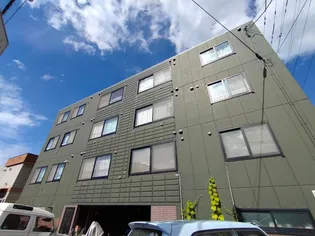 ロイヤルコート船越【202号室】の外観