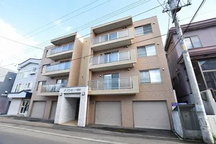 アバンセ二十四軒【4階】の外観