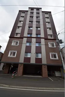 パークヒルズ山鼻【5階】の外観