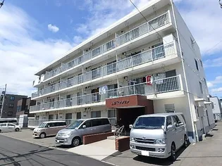 上野マンション【2階】の外観