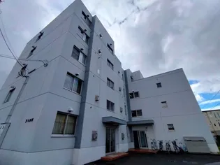 ドミ西野【3階】の外観