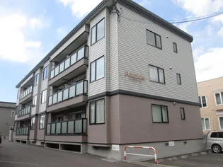 アドラブールの画像