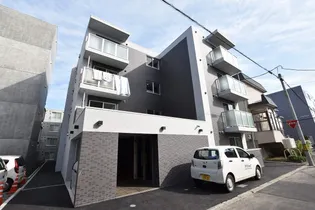 パリスガーデン山の手【3階】の外観