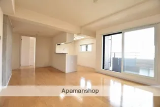 サンアイローヤル19【3階】の居間