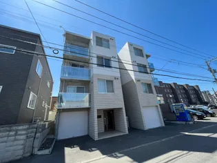 NINA【3階】の外観