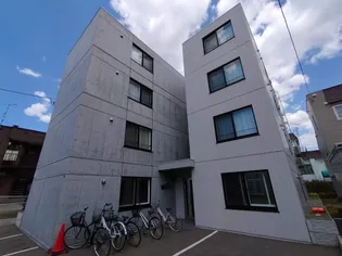 リヴェール八軒【4階】の外観