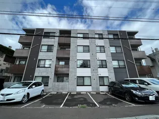 アルファ山の手南【1階】の外観