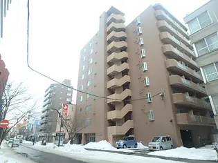 ストラッセ本郷【8階】の外観