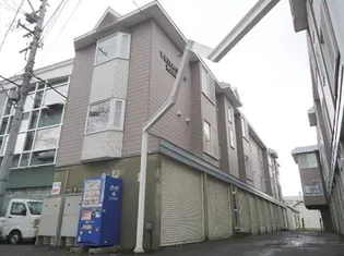 ホワイトコートカヤ12【203号室】の外観