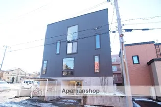 A−CROSS【2階】の外観