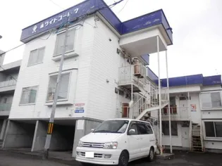 ホワイトコート7【13号室】の外観