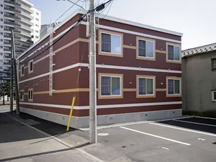 レオネクスト厚別中央【204号室】の外観