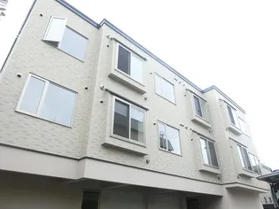 プルメリア真駒内【2階】の外観