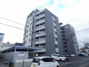 サムティ学園前【302号室】の外観