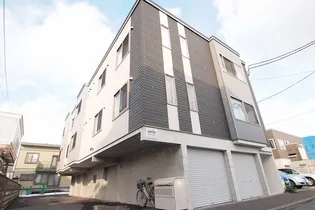 メゾン アヴェニュー アヌ【2階】の外観