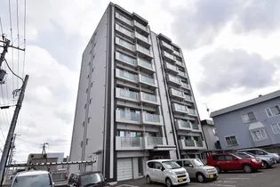 プレステージ福住西【4階】の外観