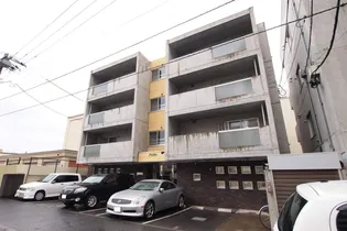 プリート【4階】の外観