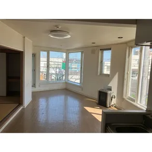 アルファ西岡ビル【A館 2階号室】の居間