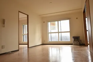 パークハイツH【2階】の居間