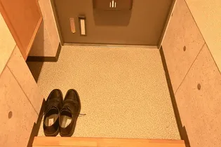 パークハイツH【2階】の玄関