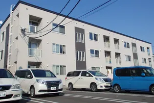 ロイヤルビレッジ【3階】の外観