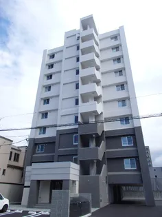 グランコート山鼻【3階】の外観