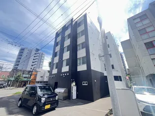 クレマティス円山【4階】の外観