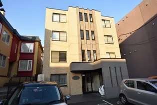 ジュネス24【4階】の外観