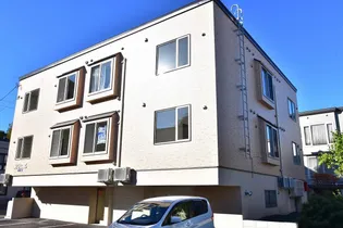 レトワール川沿【1階】の外観