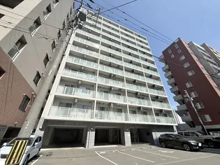 コンフォリア北三条【3階】の外観