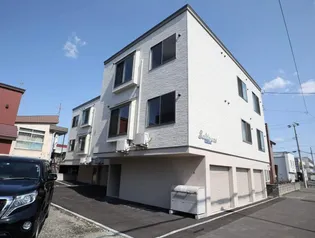 サリータ ウノの画像