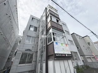 エムクレストの画像