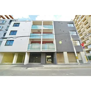 CG HOMES 南11条【1階】の外観