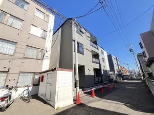 POLLUX S7(ポルックス)【1階】の外観