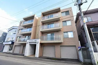 アバンセ二十四軒【2階】の外観