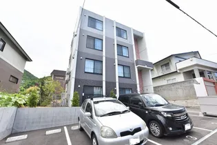 アルファ山の手【4階】の外観