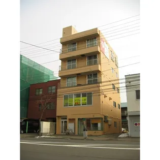 かねそビル【5階】の外観