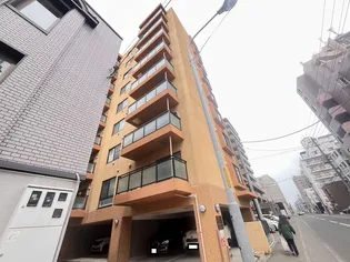 ナンディーヌトレーズの画像